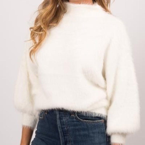 Line & Dot Sweaters - NWT Line & Dot Fuzzy Alder Sweater M